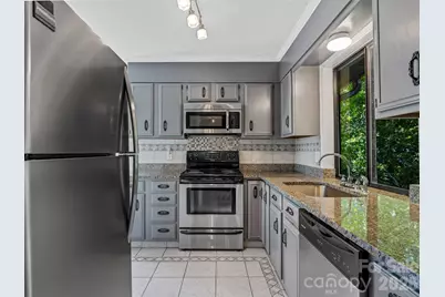 128 Country Ridge Road, Hendersonville, NC 28739 - Photo 18