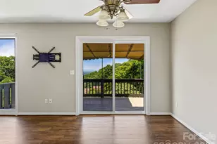 128 Country Ridge Rd, Hendersonville, NC 28739 - Photo 12