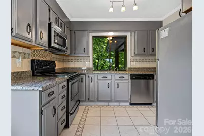 128 Country Ridge Road, Hendersonville, NC 28739 - Photo 16