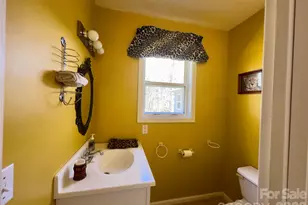 592 Liberty Church Rd, Marion, NC 28752 - Photo 20