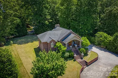 405 Golfview Court, Lenoir, NC 28645 - Photo 4