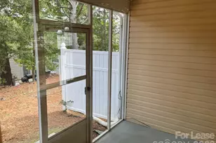 10913 Princeton Village Dr, Charlotte, NC 28277 - Photo 6