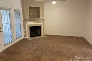 10913 Princeton Village Dr, Charlotte, NC 28277 - Photo 4