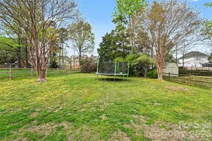 10529 Old Bridge Ln, Charlotte, NC 28269 - Photo 22