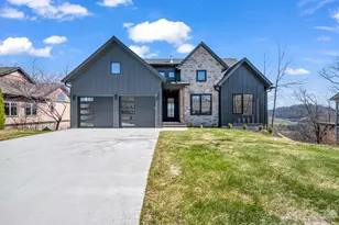 90 Summit Hill Rd, Hendersonville, NC 28791 - Photo 2
