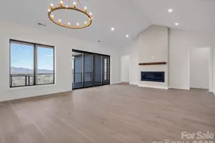 90 Summit Hill Rd, Hendersonville, NC 28791 - Photo 12