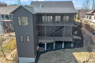 90 Summit Hill Rd, Hendersonville, NC 28791 - Photo 4