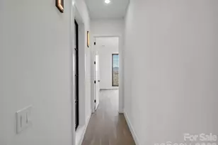 90 Summit Hill Rd, Hendersonville, NC 28791 - Photo 16