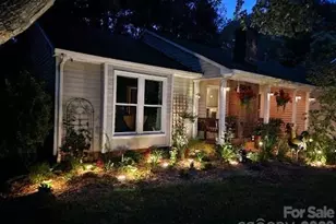 17 Marlwood Ct, Asheville, NC 28804 - Photo 2