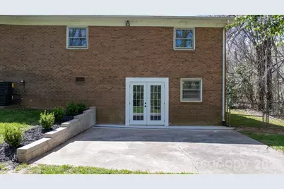 307 W Park Drive, Stanley, NC 28164 - Photo 6