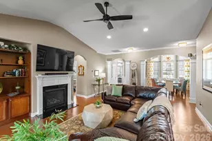 596 Rosemary Ln, Tega Cay, SC 29708 - Photo 10