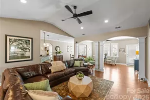 596 Rosemary Ln, Tega Cay, SC 29708 - Photo 8