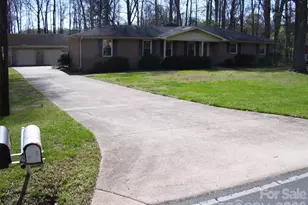 2402 Brantley Rd, Kannapolis, NC 28083 - Photo 1