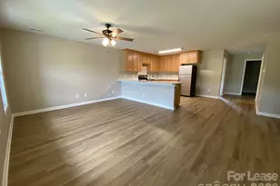 1961 Glen Manor Ct, Lincolnton, NC 28092 - Photo 1