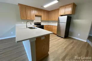 1961 Glen Manor Ct, Lincolnton, NC 28092 - Photo 2