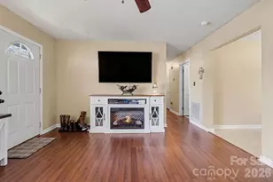 105 Chadwick Cir, Dallas, NC 28034 - Photo 6