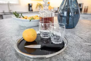 37 S Edgewood Rd, Asheville, NC 28803 - Photo 8