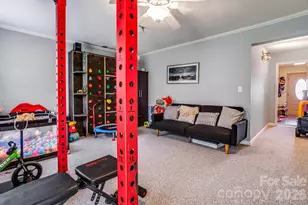 128 Rock Ridge Ln, Mount Holly, NC 28120 - Photo 4