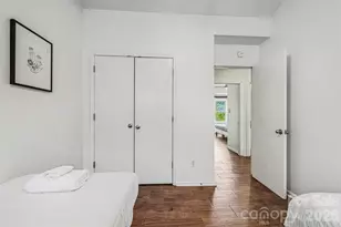 703 E 8th St, Charlotte, NC 28202 - Photo 22