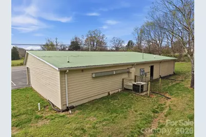 2504 Newton Drive, Statesville, NC 28677 - Photo 4