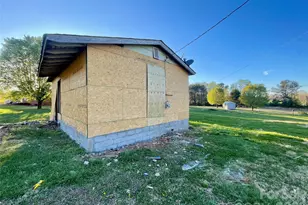 119 Za Hunter Rd, Bessemer City, NC 28016 - Photo 8