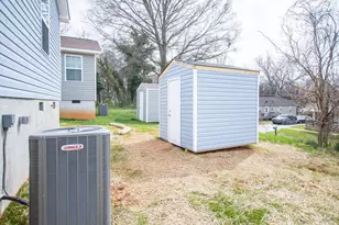 540 Broadway Ct, Statesville, NC 28677 - Photo 4