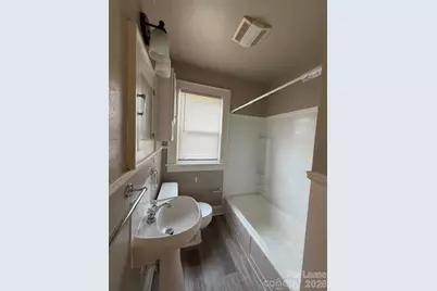 415 7th Avenue Place NW, Hickory, NC 28601 - Photo 6