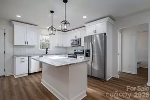 1928 Noles Cir, Lincolnton, NC 28092 - Photo 4