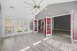 2529 Waters Vista Cir, Charlotte, NC 28213 - Photo 24