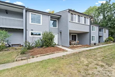 6610 Point Comfort Lane, Charlotte, NC 28226 - Photo 4