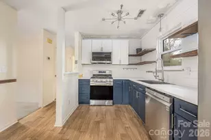 6515 Burning Bush Ct, Charlotte, NC 28227 - Photo 2