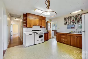 116 Crest St, Mount Holly, NC 28120 - Photo 4