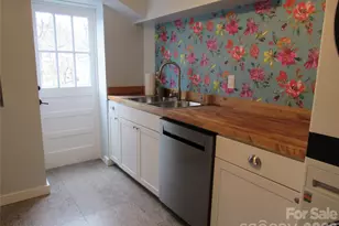 822 Azalea Ave, Black Mountain, NC 28711 - Photo 2