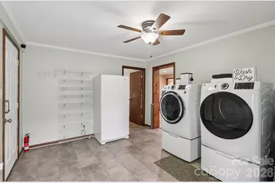 9202 Elgin Drive, Charlotte, NC 28214 - Photo 16