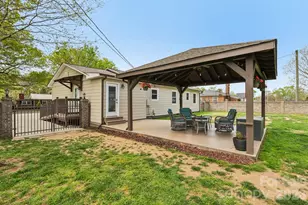 9202 Elgin Dr, Charlotte, NC 28214 - Photo 38