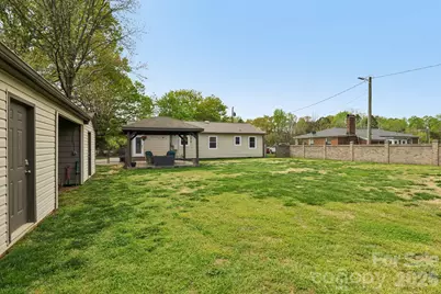 9202 Elgin Drive, Charlotte, NC 28214 - Photo 2