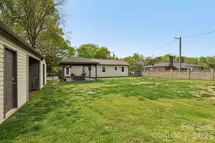 9202 Elgin Dr, Charlotte, NC 28214 - Photo 2