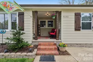 9202 Elgin Dr, Charlotte, NC 28214 - Photo 4