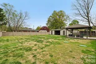 9202 Elgin Dr, Charlotte, NC 28214 - Photo 42