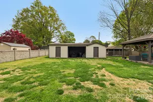 9202 Elgin Dr, Charlotte, NC 28214 - Photo 46