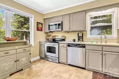 238 Park Lane, Hendersonville, NC 28791 - Photo 24