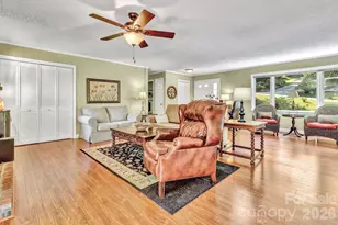 238 Park Ln, Hendersonville, NC 28791 - Photo 14