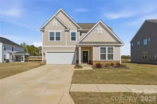 4011 Vis Pne Dr, Charlotte, NC 28215 - Photo 1