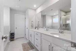 4011 Vis Pne Dr, Charlotte, NC 28215 - Photo 12