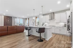 4011 Vis Pne Dr, Charlotte, NC 28215 - Photo 4