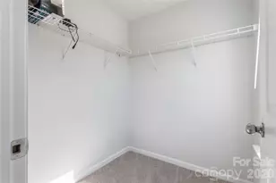 4011 Vis Pne Dr, Charlotte, NC 28215 - Photo 20