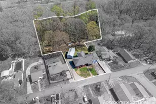 608 N State St, Lincolnton, NC 28092 - Photo 2