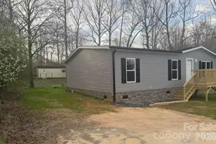 3007 Michelle Dr, Newton, NC 28658 - Photo 1