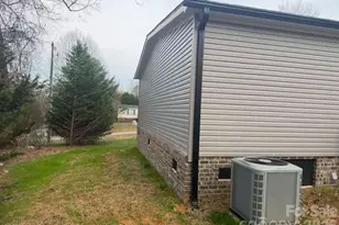 3007 Michelle Dr, Newton, NC 28658 - Photo 24