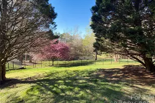 9126 Holly Hill Farm Rd, Charlotte, NC 28277 - Photo 2